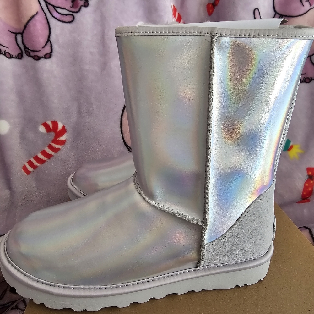 NIB UGG STUNNING IRIDESCENT COLOR!!! SIZE 8 WOMEN - Picture 5 of 12